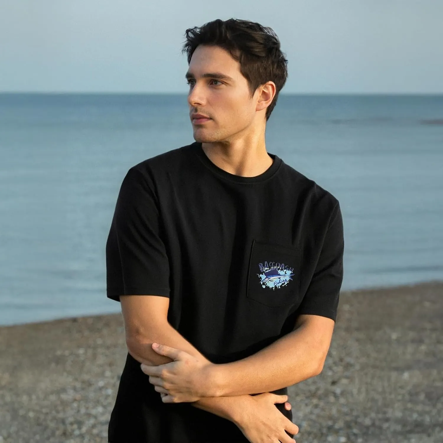 BASSDASH Men’s UPF 50  Fishing Graphic T-Shirts Pocket Short Sleeve Shirt Quick Dry UV Sun Protection Casual Outdoor FS46M