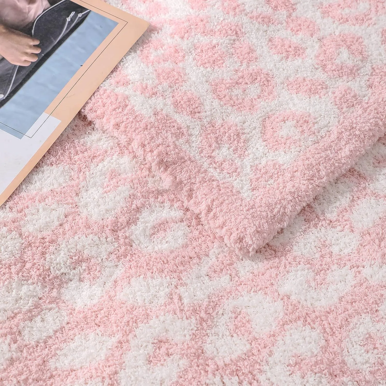 bearberry Fuzzy Leopard Knitted Throw Blanket Soft Cozy Warm Microfiber Blanket for Couch Sofa Bed Travel (Pink/Cream, 50"x60")