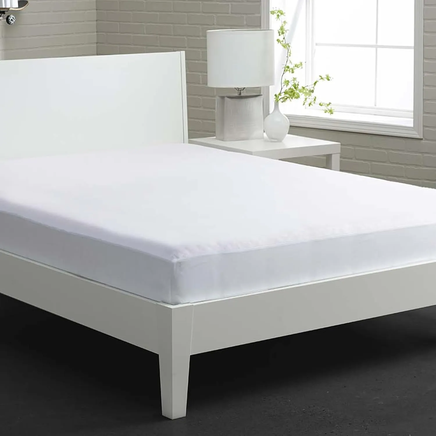 Bedgear Queen Basic Mattress Protector - Lightweight, Noiseless, and Waterproof Fabric Cover for Bed - Washable and Breathable Mattress Pad - Protects Against Stains