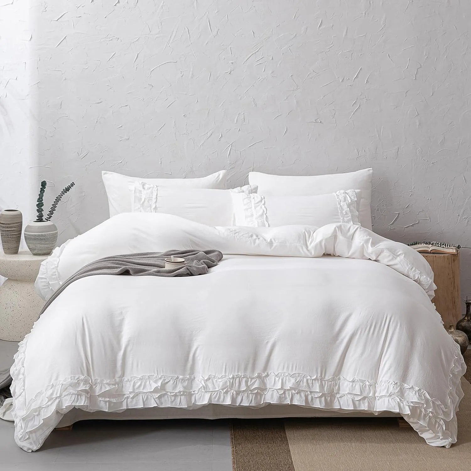 Bedorm White Ruffle Duvet Cover Queen Shabby Chic Bedding Set Pleat Ruffled Farmhouse Pure White Comforter Cover Extra Soft & Easy Care Boho Duvet Cover Set