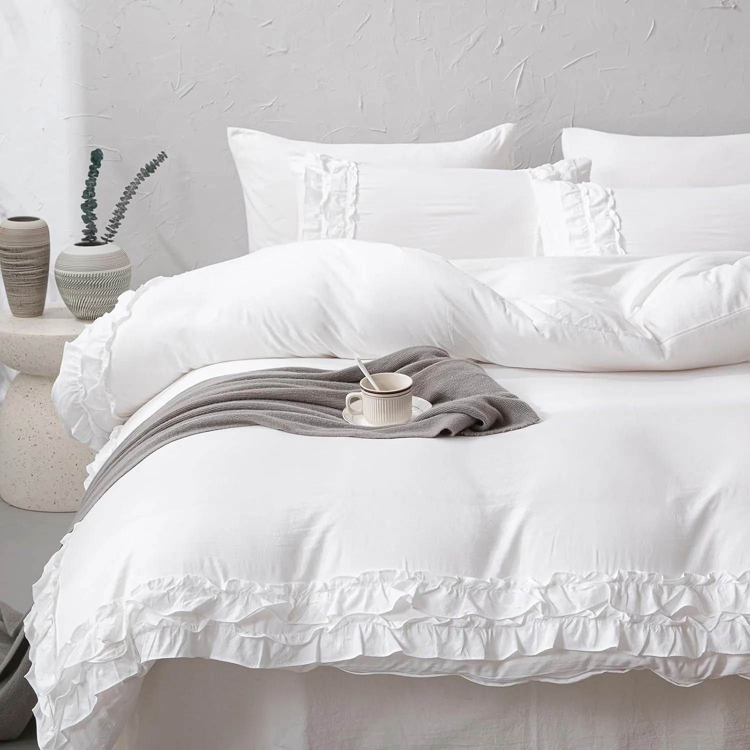 Bedorm White Ruffle Duvet Cover Queen Shabby Chic Bedding Set Pleat Ruffled Farmhouse Pure White Comforter Cover Extra Soft & Easy Care Boho Duvet Cover Set