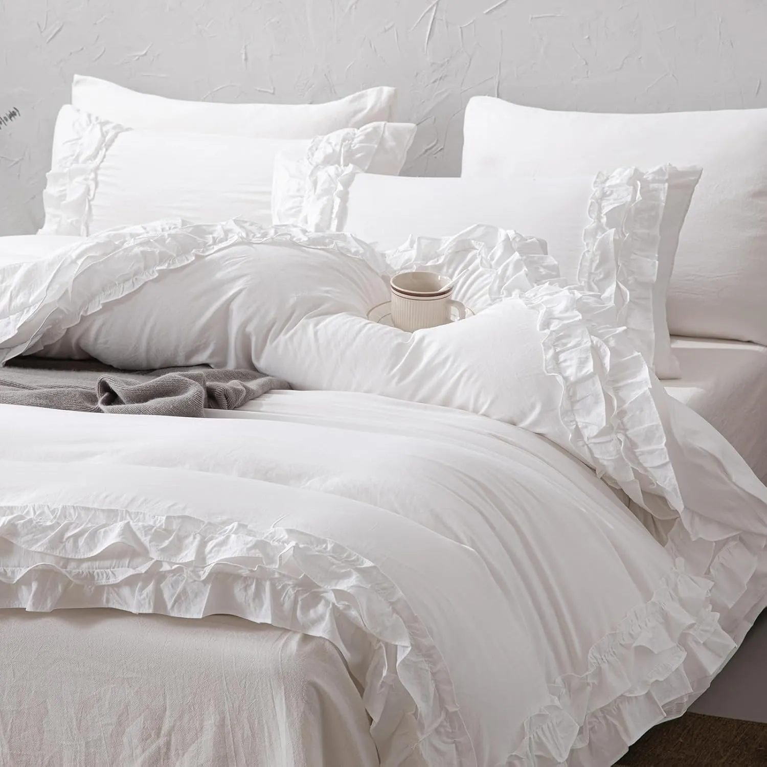 Bedorm White Ruffle Duvet Cover Queen Shabby Chic Bedding Set Pleat Ruffled Farmhouse Pure White Comforter Cover Extra Soft & Easy Care Boho Duvet Cover Set