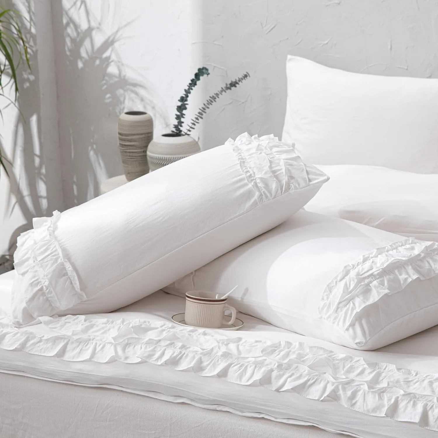Bedorm White Ruffle Duvet Cover Queen Shabby Chic Bedding Set Pleat Ruffled Farmhouse Pure White Comforter Cover Extra Soft & Easy Care Boho Duvet Cover Set