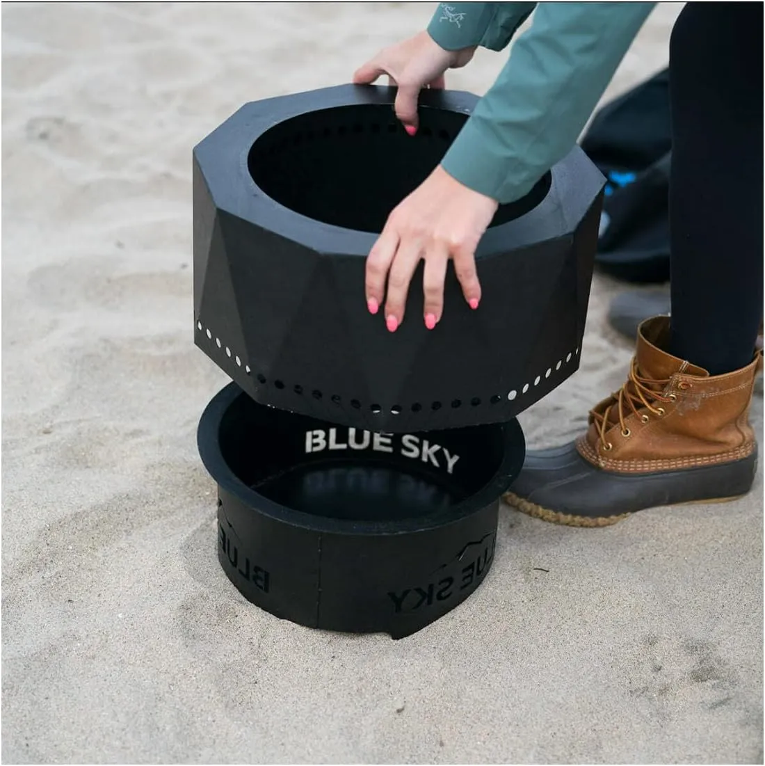 Blue Sky Outdoor Living Ridge Portable Fire Pit, Portable Smokeless Fire Pit with Carrying Bag, Black