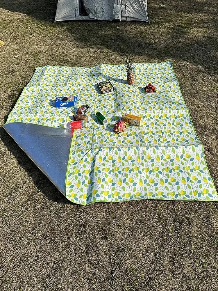 Compact Reflective Sleeping Pad for Camping and Beach