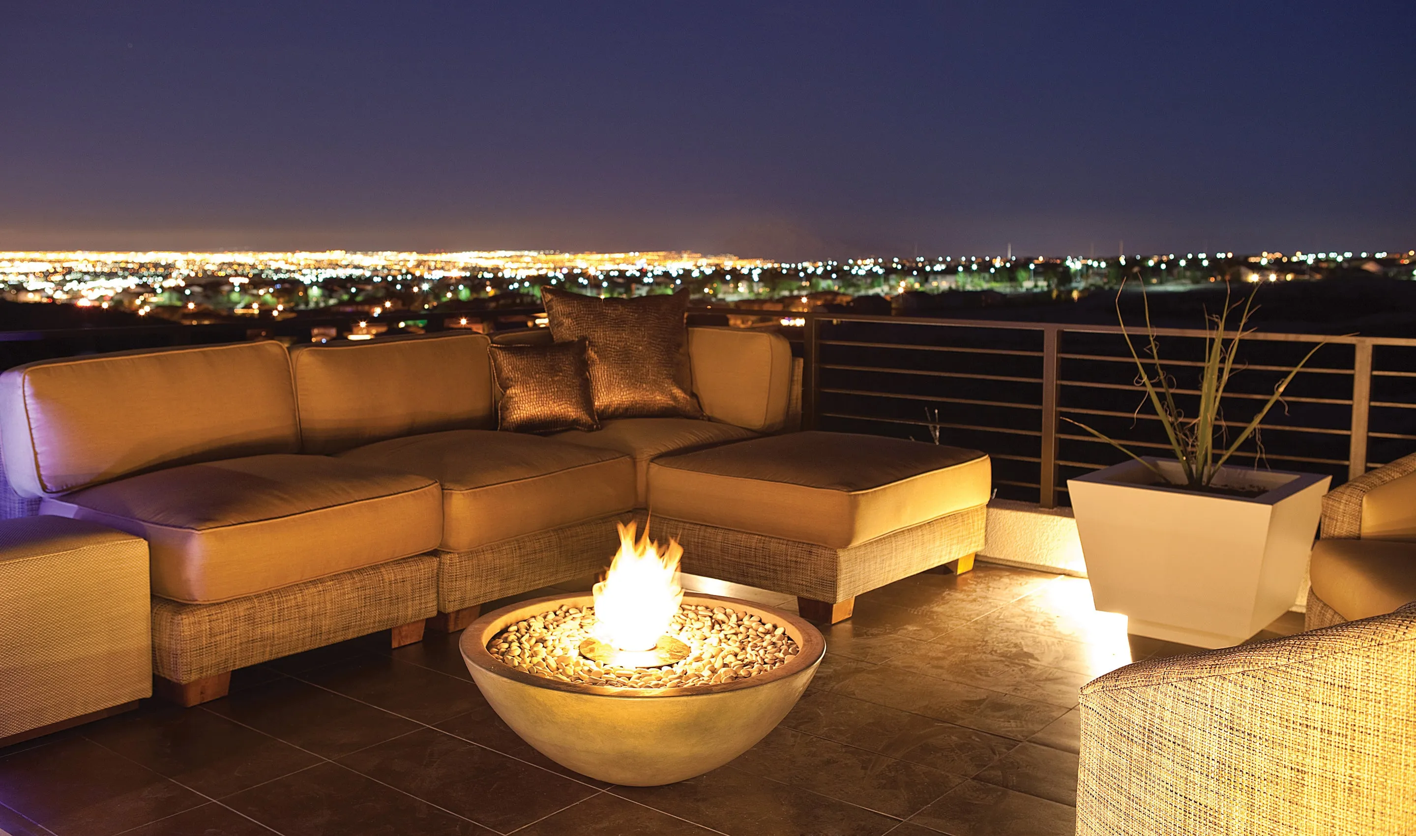 EcoSmart Fire Mix 850 Fire Pit Bowl with Bioethanol Sustainable Fuel