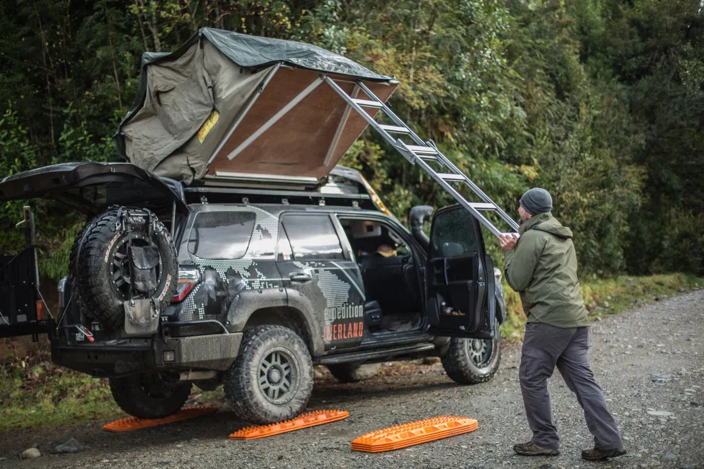 Eezi-Awn Series 3 1200 Roof Top Tent
