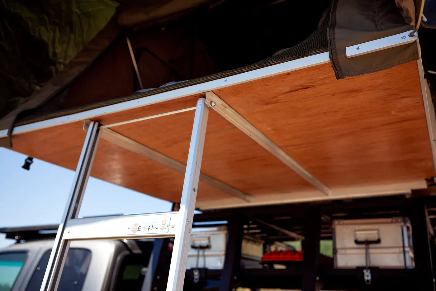 Eezi-Awn Series 3 1400 Roof Top Tent