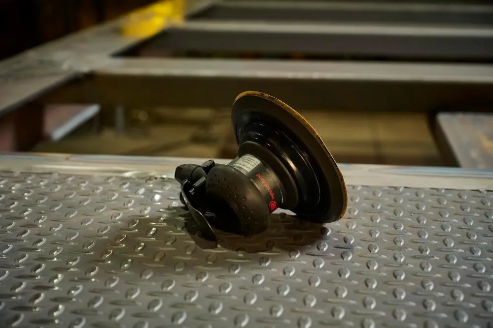 Ingersoll Rand 4151 Random Orbital Air Sander, 3/16" Orbit, 6" Vinyl Pad, 12,000 RPM, 0.2 HP