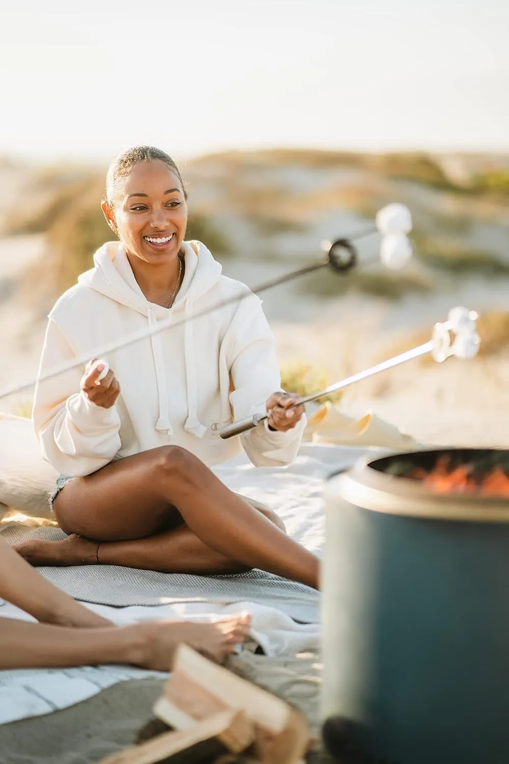 Solo Stove Bonfire 2.0 with Stand, 19.5 Inch Smokeless Fire Pit with Removable Ash Pan - Portable Outdoor Fire Pit - Stainless Steel Wood Burning Fireplace, Ideal for 4-6 People, 21.75 lbs, Water